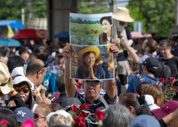 Les partisans de Yingluck s'étaient rassemblés nombreux à proximité de la Cour Suprême