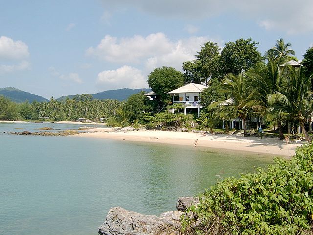 Une plage de l'île de Koh Pha Ngan, dans la province de Surat Thani