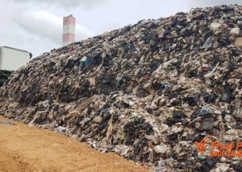 Les déchets s'amoncellent sur l'île touristique de Koh Samui
