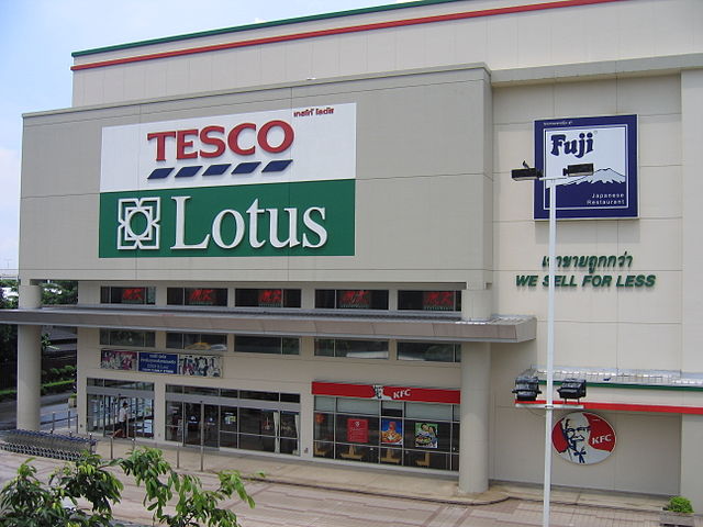 Les supermarchés Tesco Lotus en Thaïlande fermeront leurs portes à 14 heures le 26 octobre