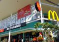 McDonald's Ouvre son Premier Restaurant sur l'Île de Koh Phi Phi