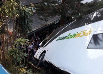 Chiang Mai : un bus sort de route près du Doi Suthep, des blessés