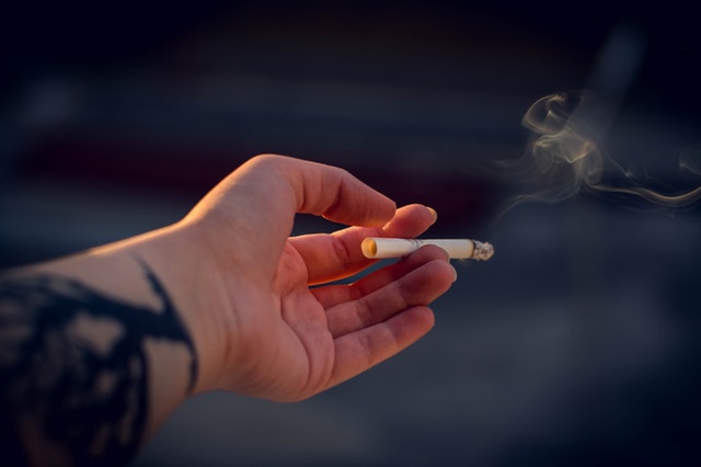 Les taux de nicotine et goudron présents dans les cigarettes seraient minimisés par les fabricants