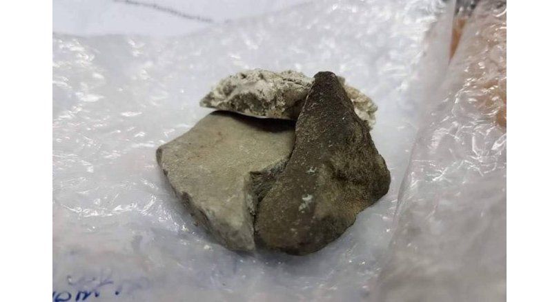 Un touriste étranger qui avait volé des fragments de temples anciens à Ayutthaya, les a renvoyé par courrier