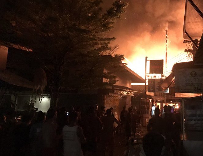Les acteurs du secteur touristique sur l'île de Koh Phi Phi ont demandé des moyens supplémentaires pour lutter contre les incendies
