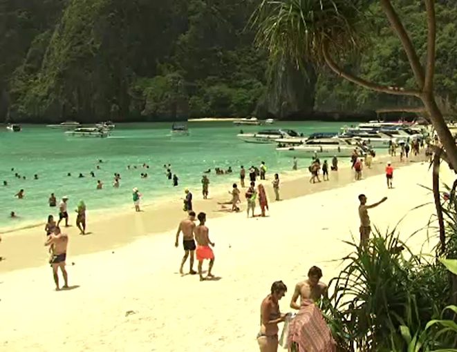 La fermeture de la célèbre plage de Maya Bay aux visiteurs aura-t-elle un impact pour l'économie locale ?