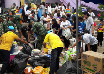 La Thaïlande offre son aide aux victimes des inondations au Laos