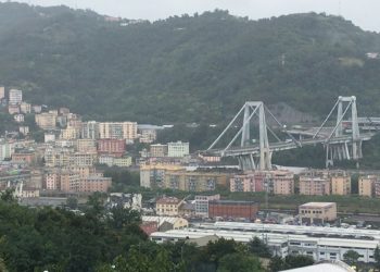 Effondrement du pont en Italie : le nombre de victimes atteint 43 alors que le pays est en deuil