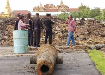 Bangkok : un canon vieux de plus de deux siècles retrouvé face au Palais Royal