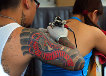 Bangkok : les autorités ciblent les salons de tatouage illégaux