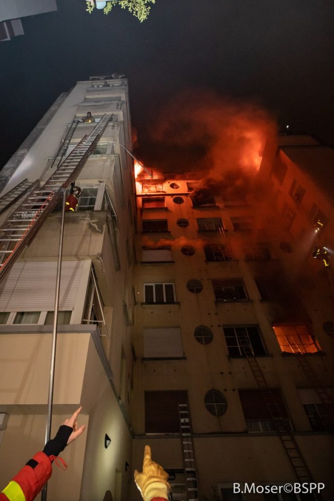 Paris : au moins 10 morts suite à l'incendie d'un immeuble
