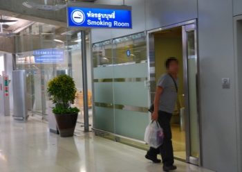 Thaïlande : les "salles fumeurs" interdites dans 6 aéroports