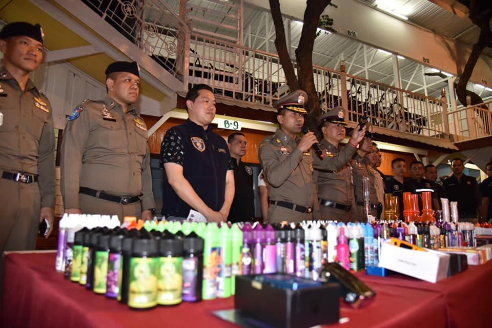 Cigarette électronique en Thaïlande : nouveaux raids contre des vendeurs, les touristes mis en garde