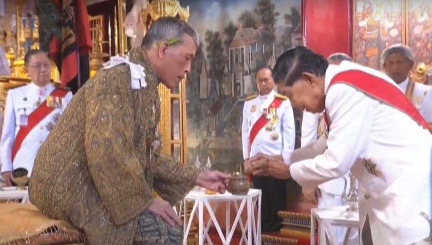 Thaïlande : le Roi Maha Vajiralongkorn couronné Rama X