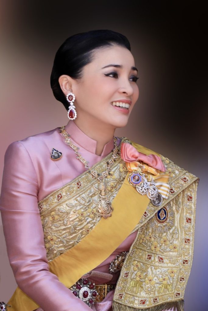 Thaïlande : des cérémonies et services gratuits pour célébrer l'anniversaire de la Reine