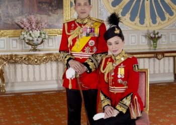 Le Palais Royal de Thaïlande publie les photos officielles du Roi et de la Reine