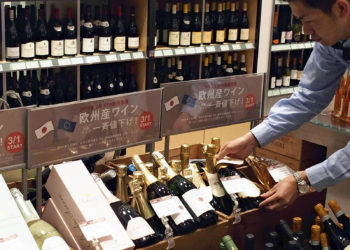 Japon : les producteurs locaux frappés par la flambée des importations de vin et de fromage européens