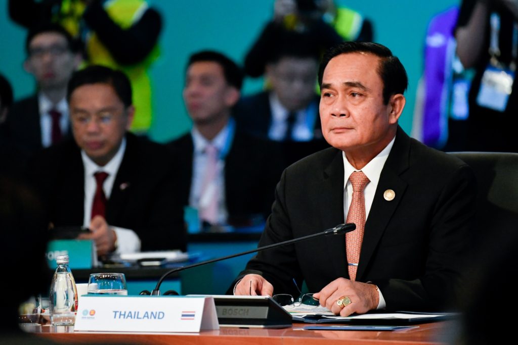 Thaïlande : 5 ans après son coup d'État, comment Prayut Chan-o-cha a su conserver le pouvoir par les urnes