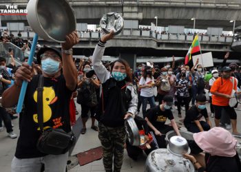 Thaïlande : les manifestants reviennent dans les rues de Bangkok pour protester contre le crime de lèse-majesté