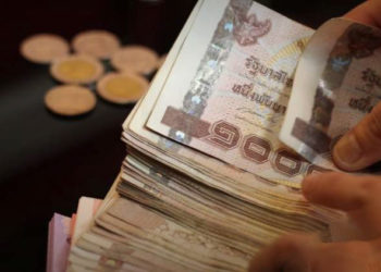 La devise thaïlandaise s’affaiblit à 38 bahts pour un dollar américain